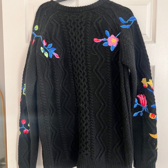 Black Floral Crew & Scoop Necks Sweater - Picture 4 of 5